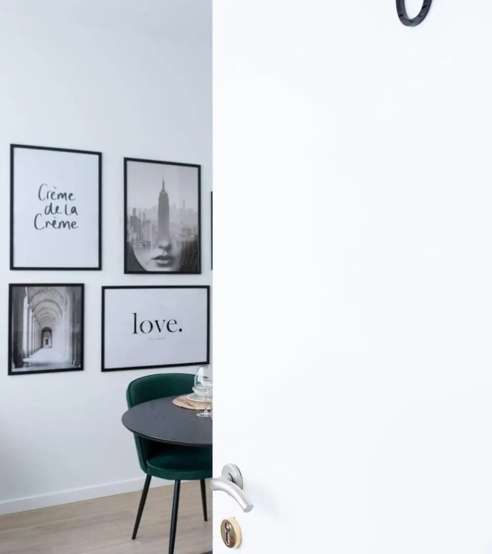 Elegant Studio In Brussels Apartment